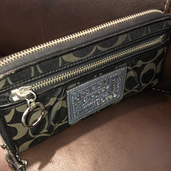 COACH POPPY Continental Full Silver Zip Jacquard C Black Brown Wallet Wristlet - Picture 8 of 15